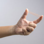 輪ゴムを使って包茎の改善を試みる3つのデメリット